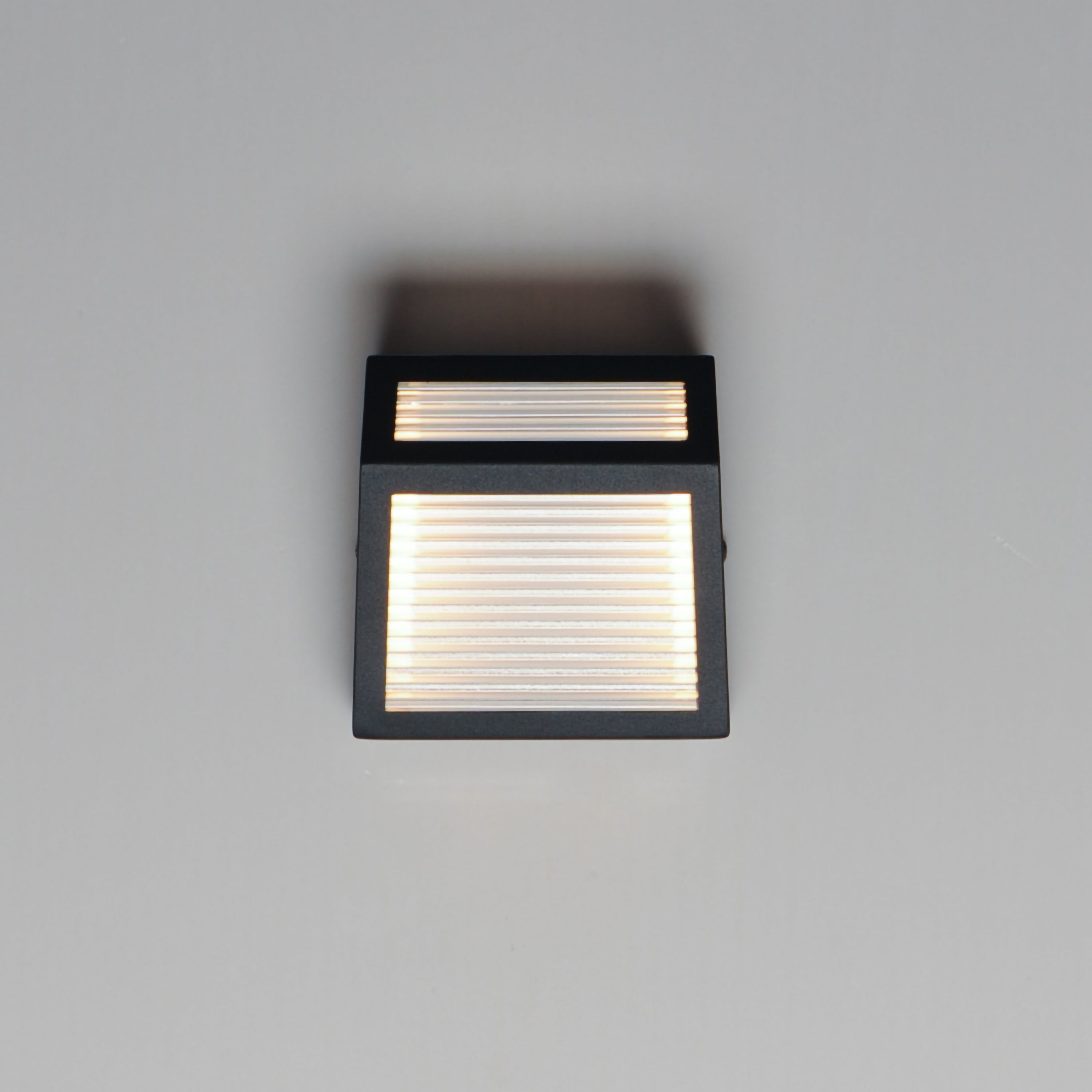 E30122-144BK