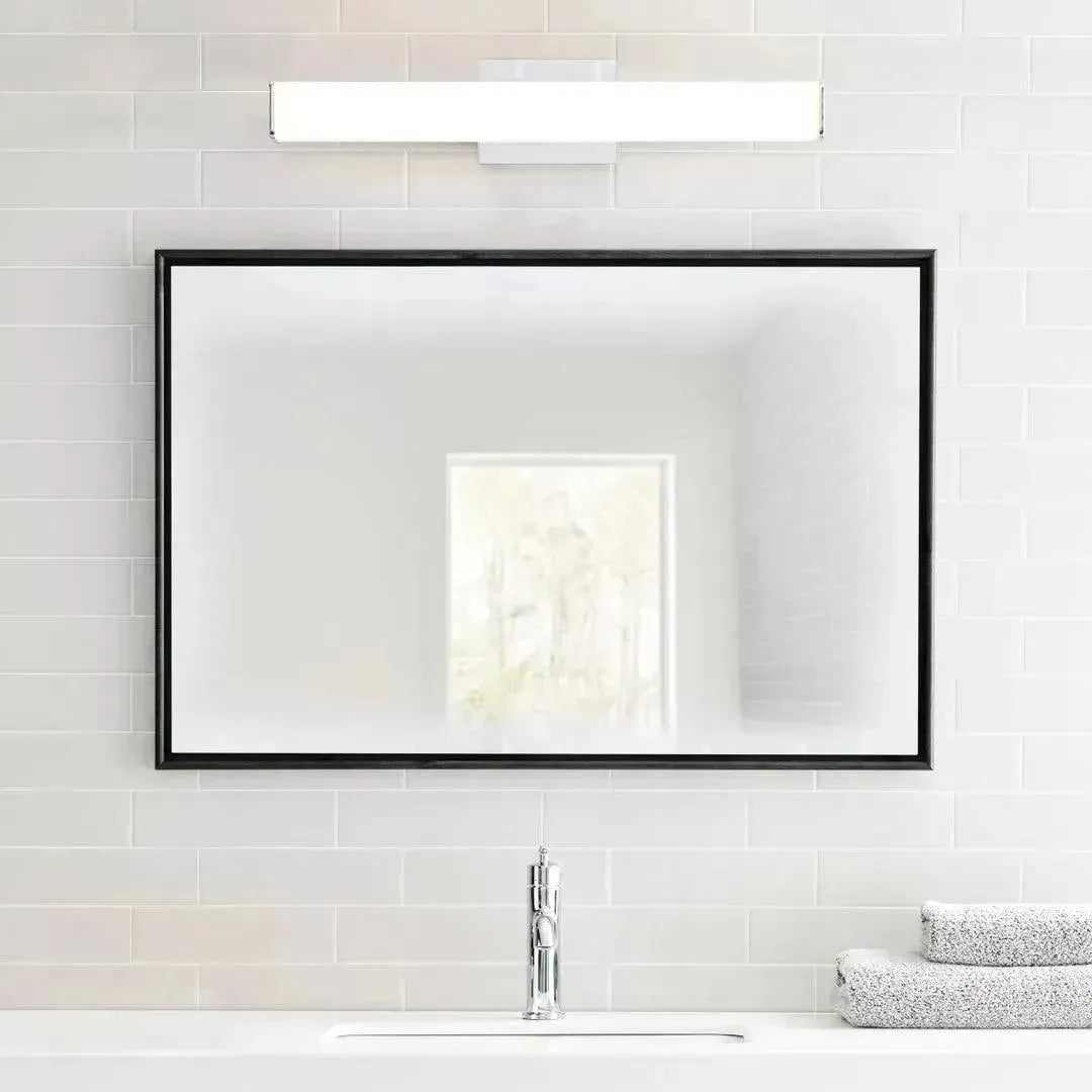 Visual Comfort Modern Collection - Lynn 25 Bath - Lights Canada
