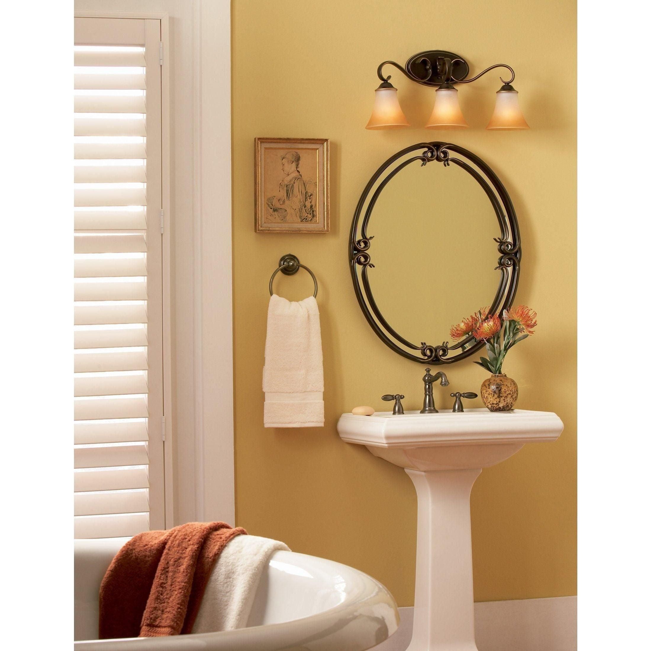 Quoizel - Duchess Mirror - Lights Canada