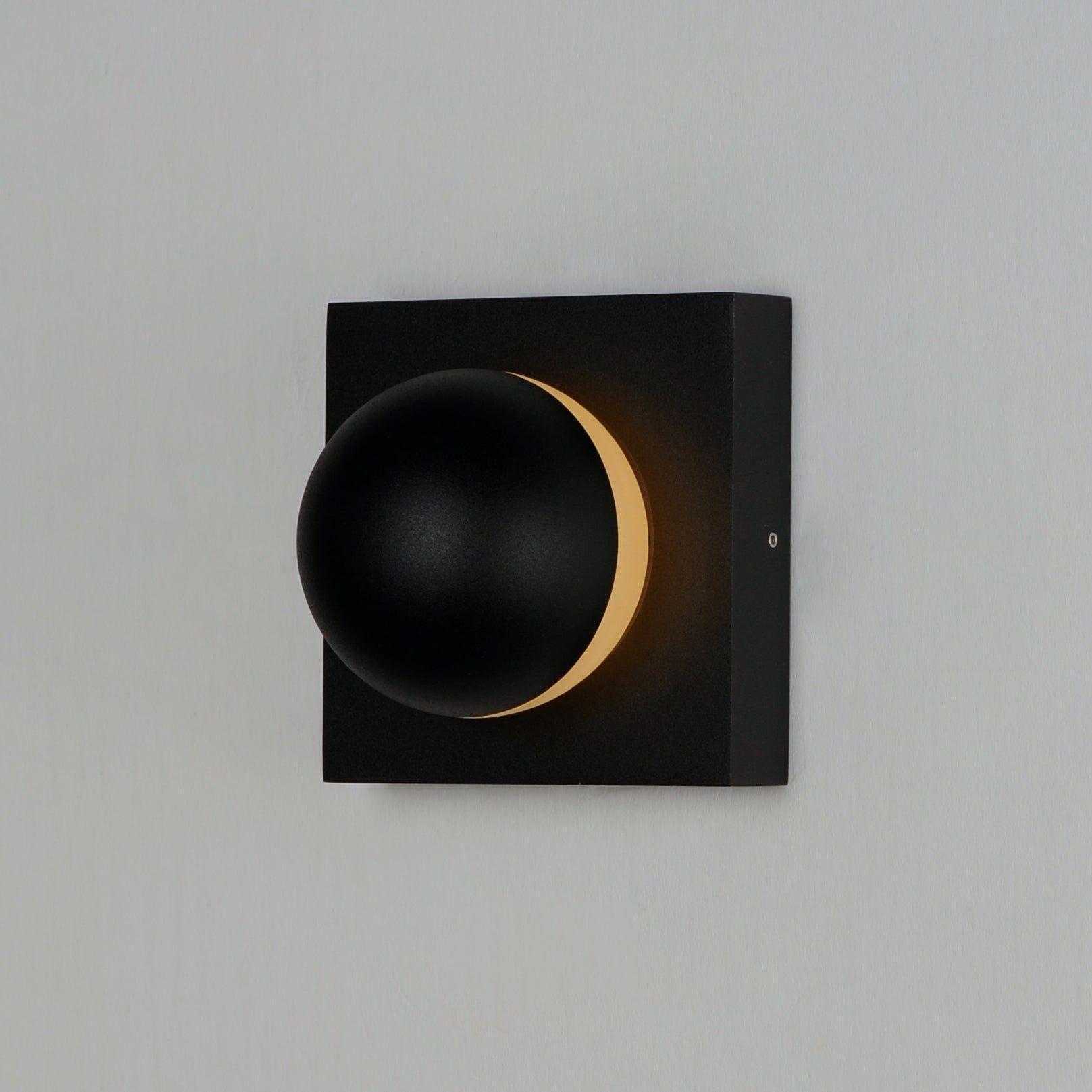 ET2 - Alumilux Majik LED Outdoor Wall Light - Lights Canada