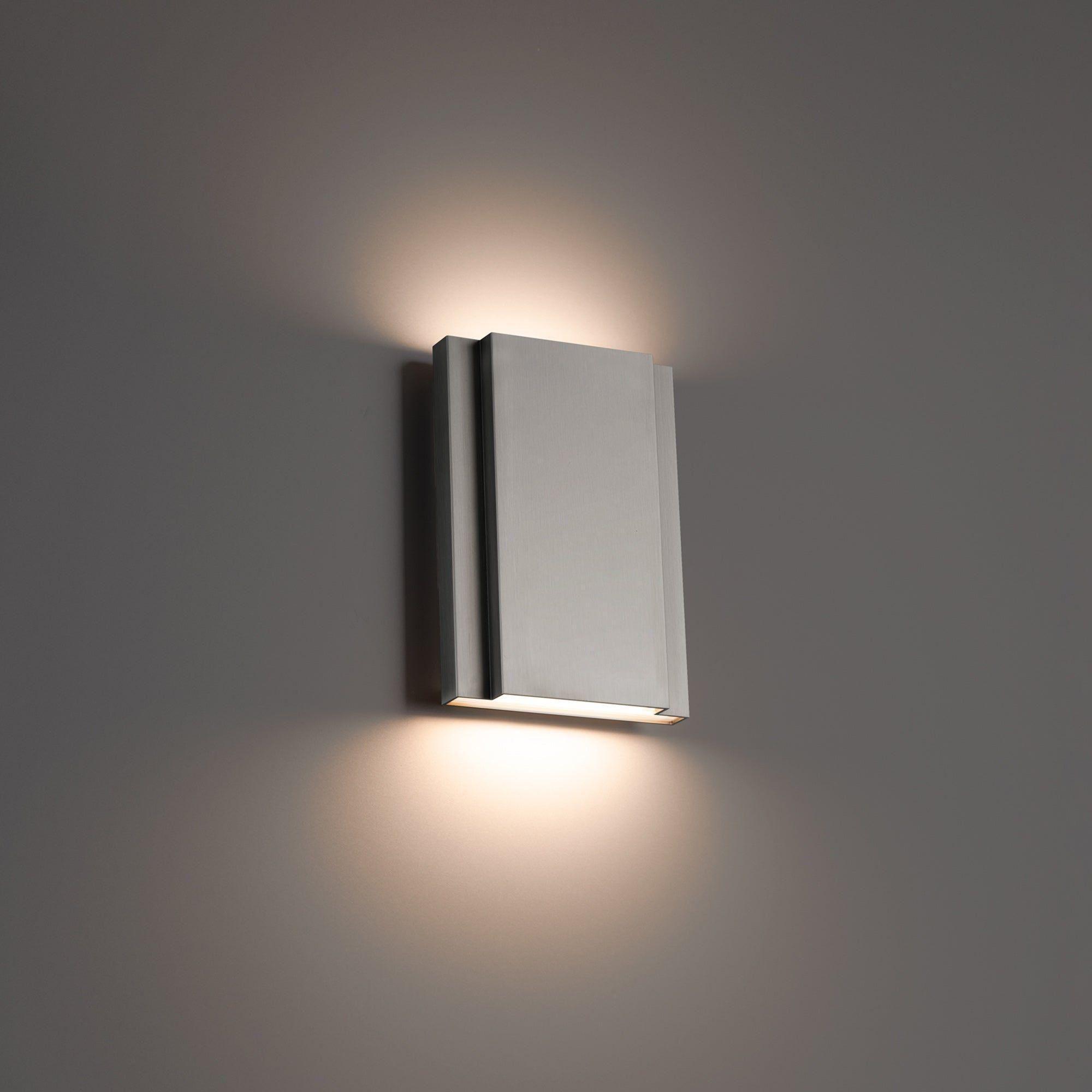 dweLED - Layne 7.5" LED Wall Sconce - Lights Canada