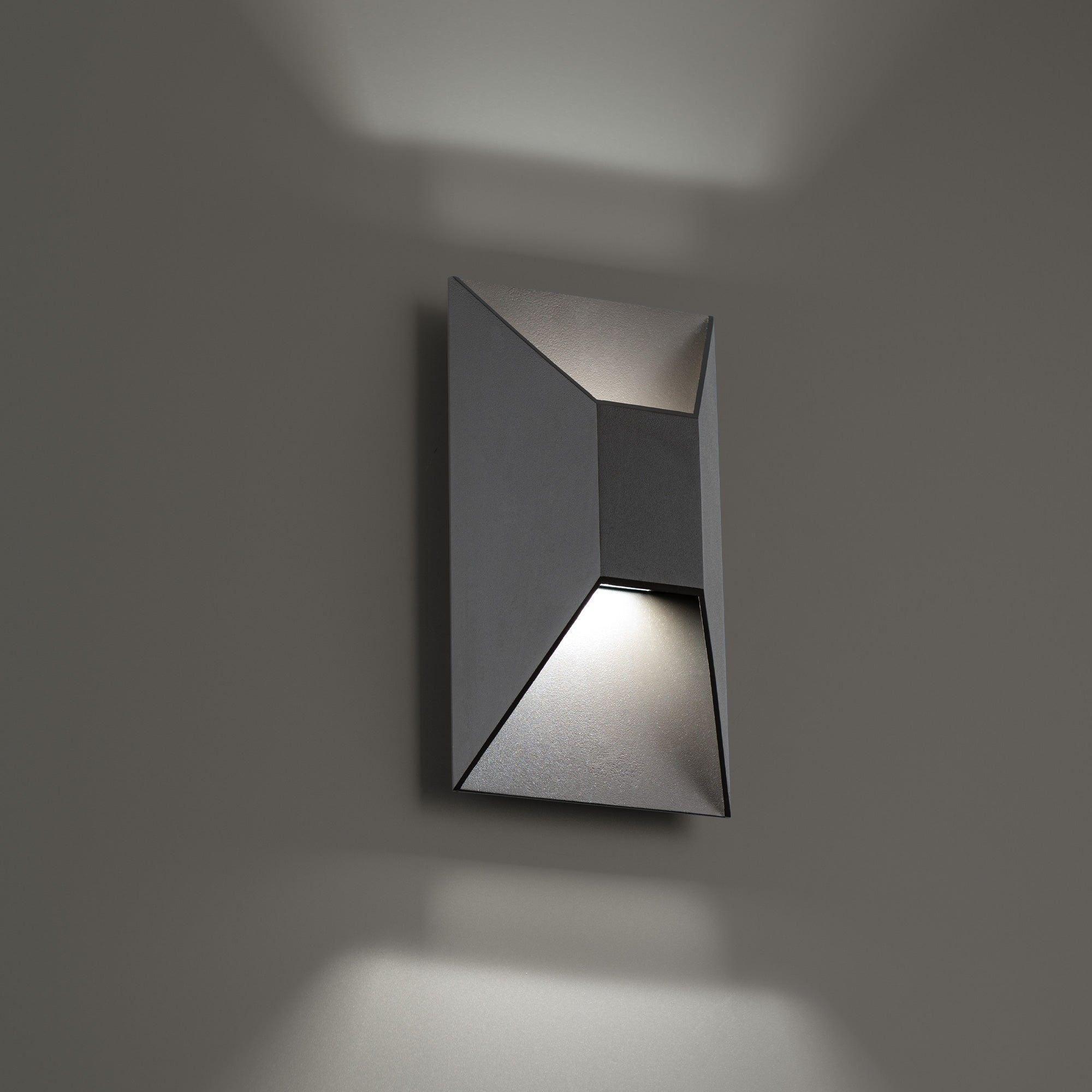 Modern Forms - Maglev 10" LED Indoor/Outdoor Wall Light 3-CCT - Lights Canada