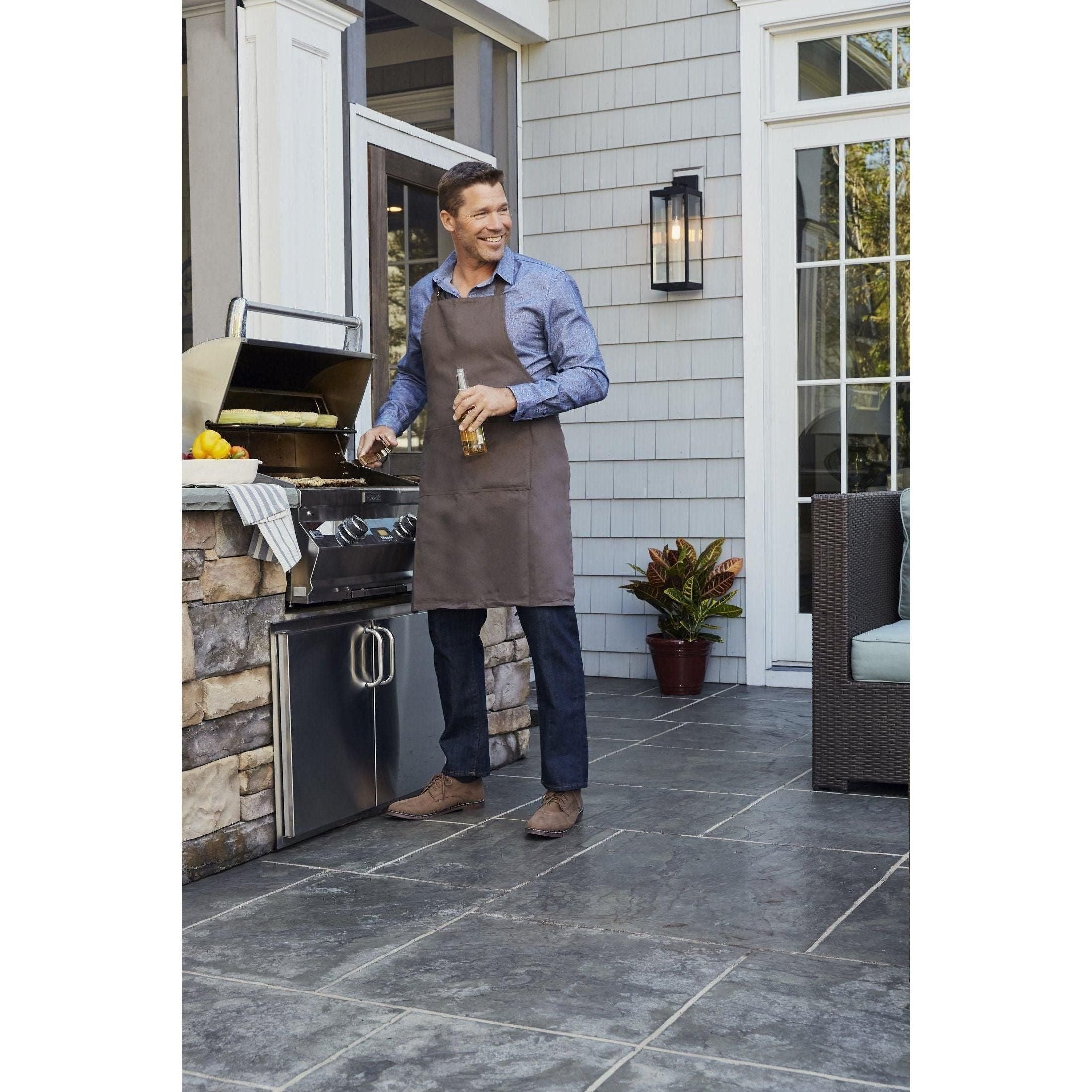 Quoizel - Westover Outdoor Wall Light - Lights Canada