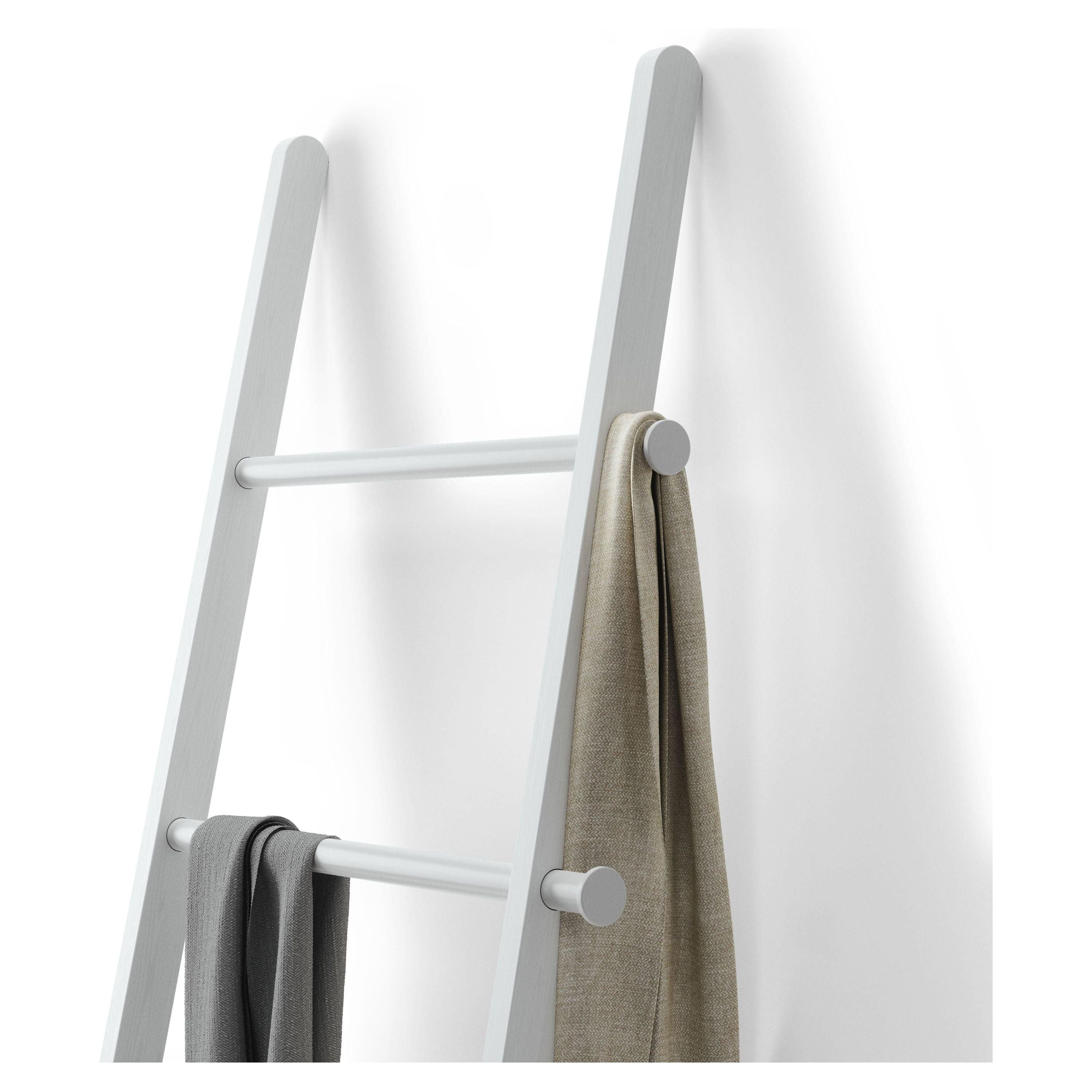 Umbra - Leana Ladder - Lights Canada