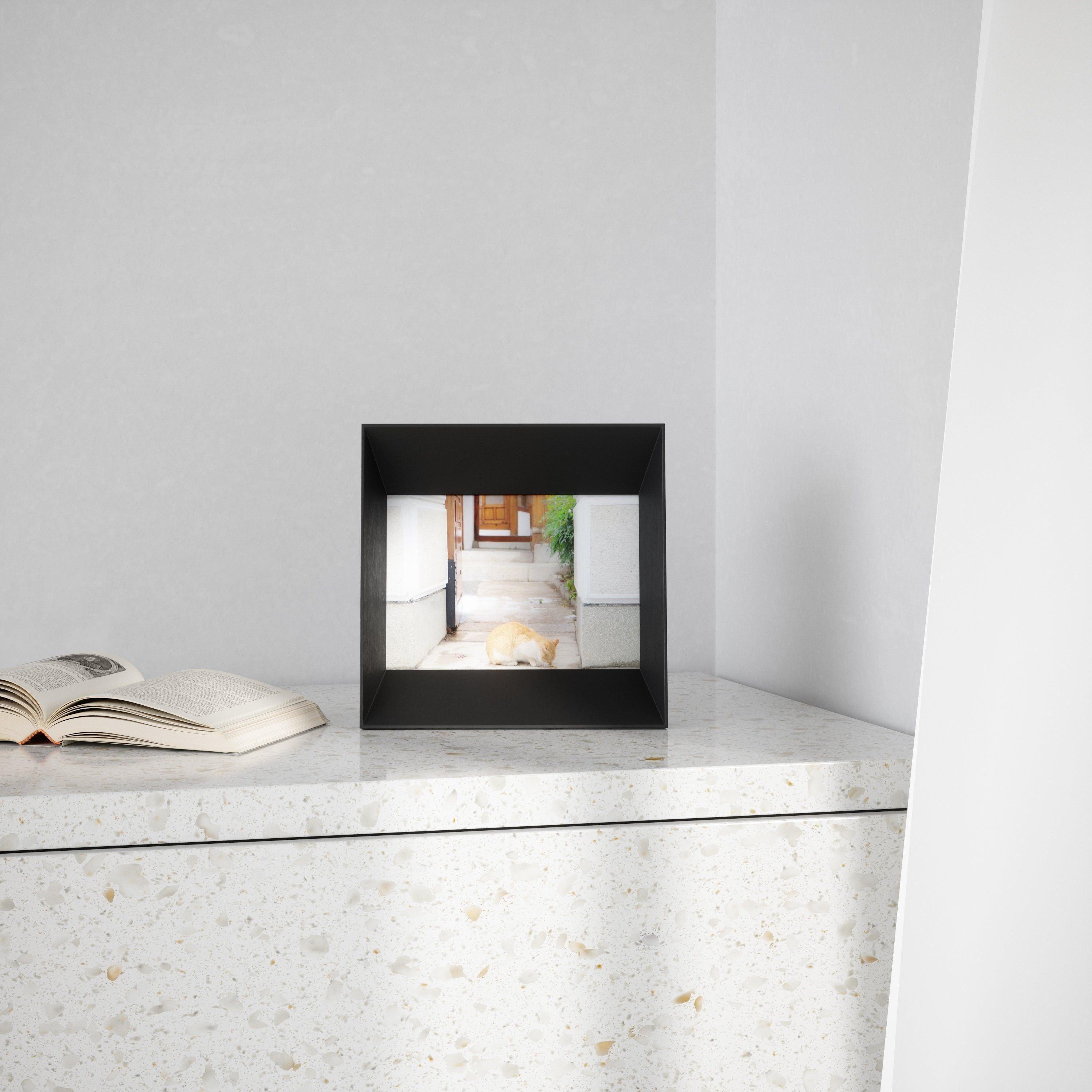 Umbra - Lookout Picture Frame - Lights Canada