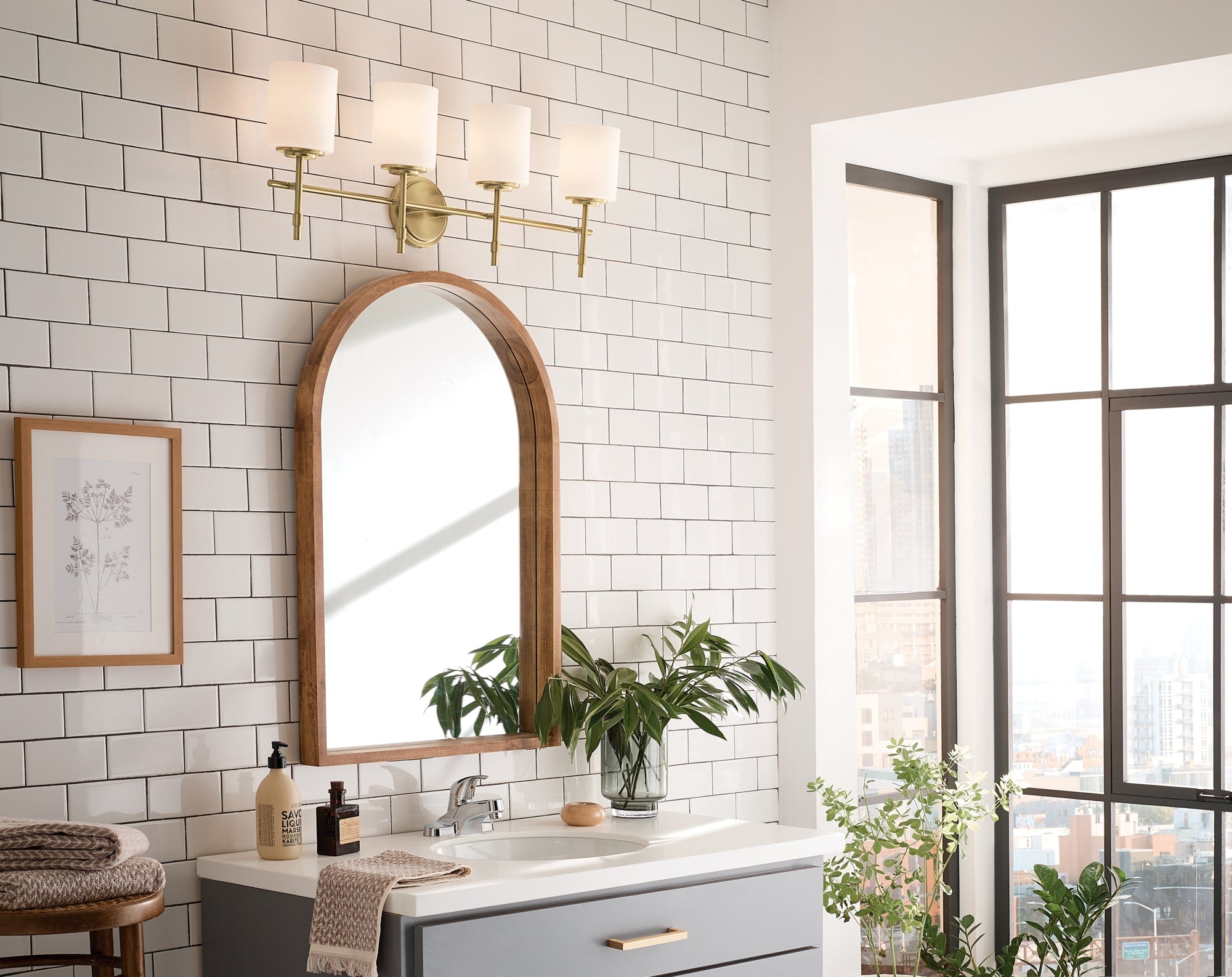 Choosing Bathroom Vanity Lights: A Guide