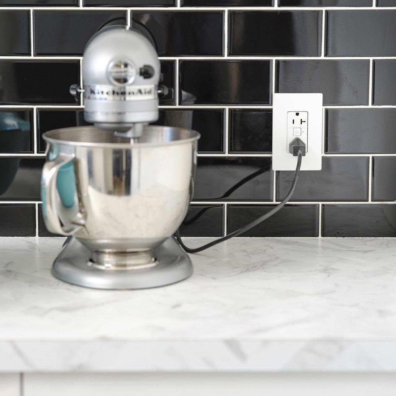 Legrand - Smart 20A Outlet with Netatmo - Lights Canada