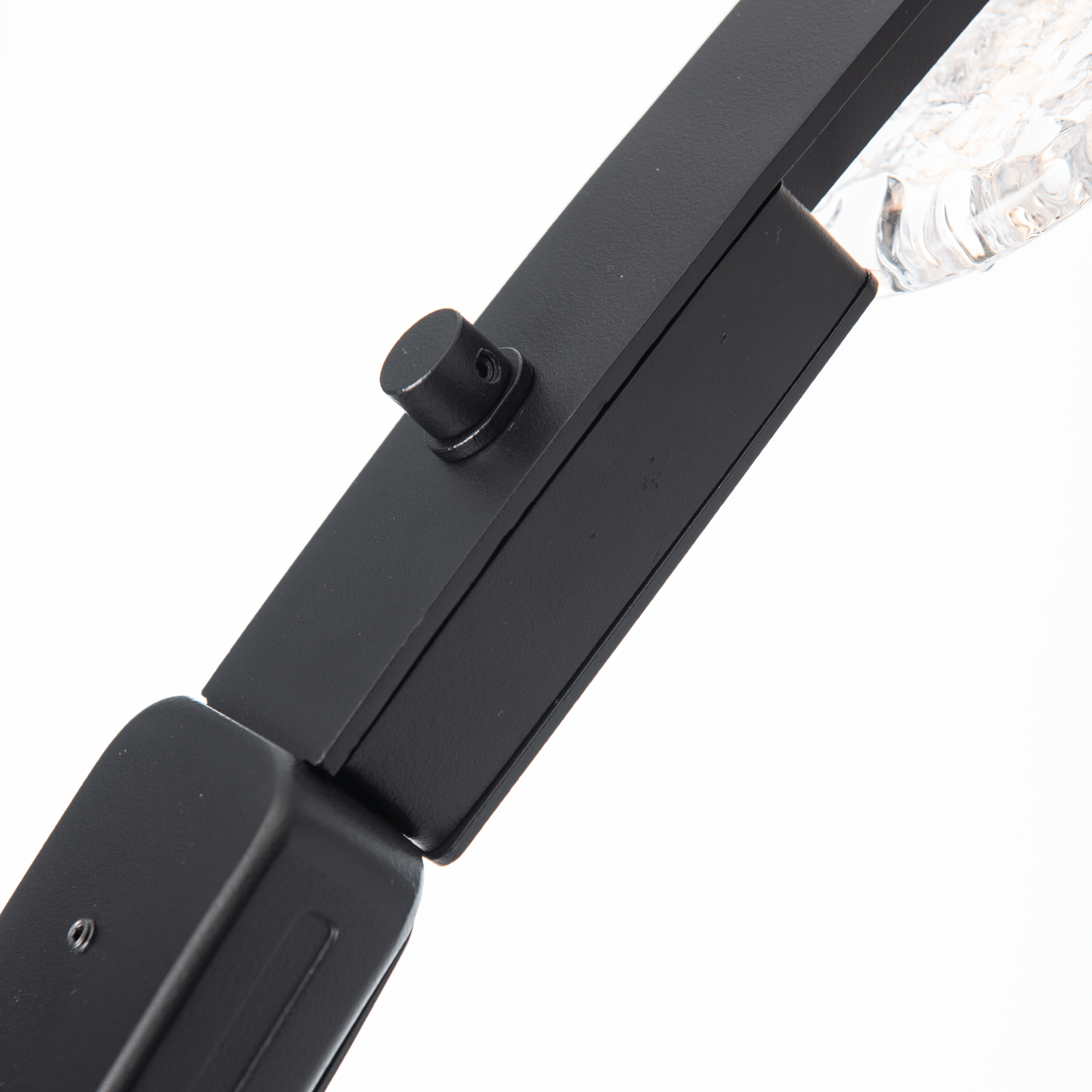 241108-LED-10-ZM0749