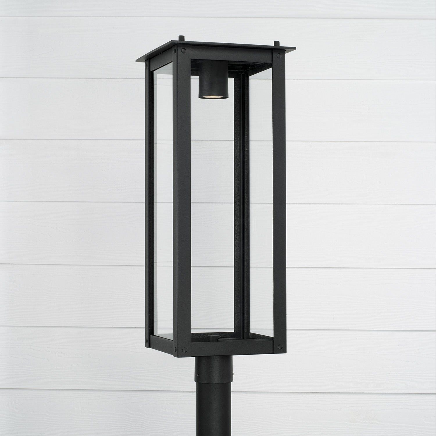 Hunt 1-Light LED Outdoor Post Lantern