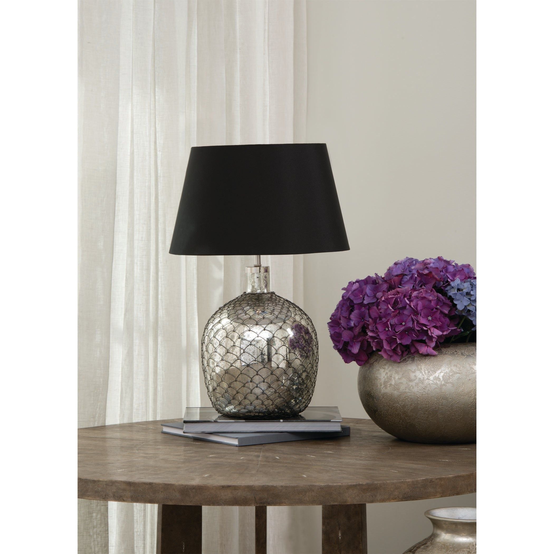 Rustique Table Lamp