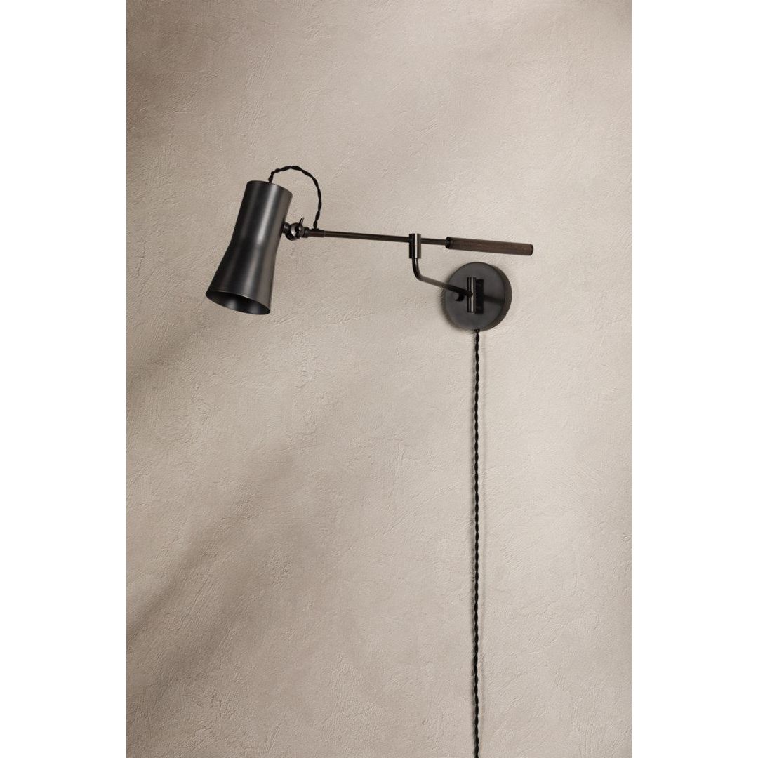 Novel 1-Light Wall Sconce