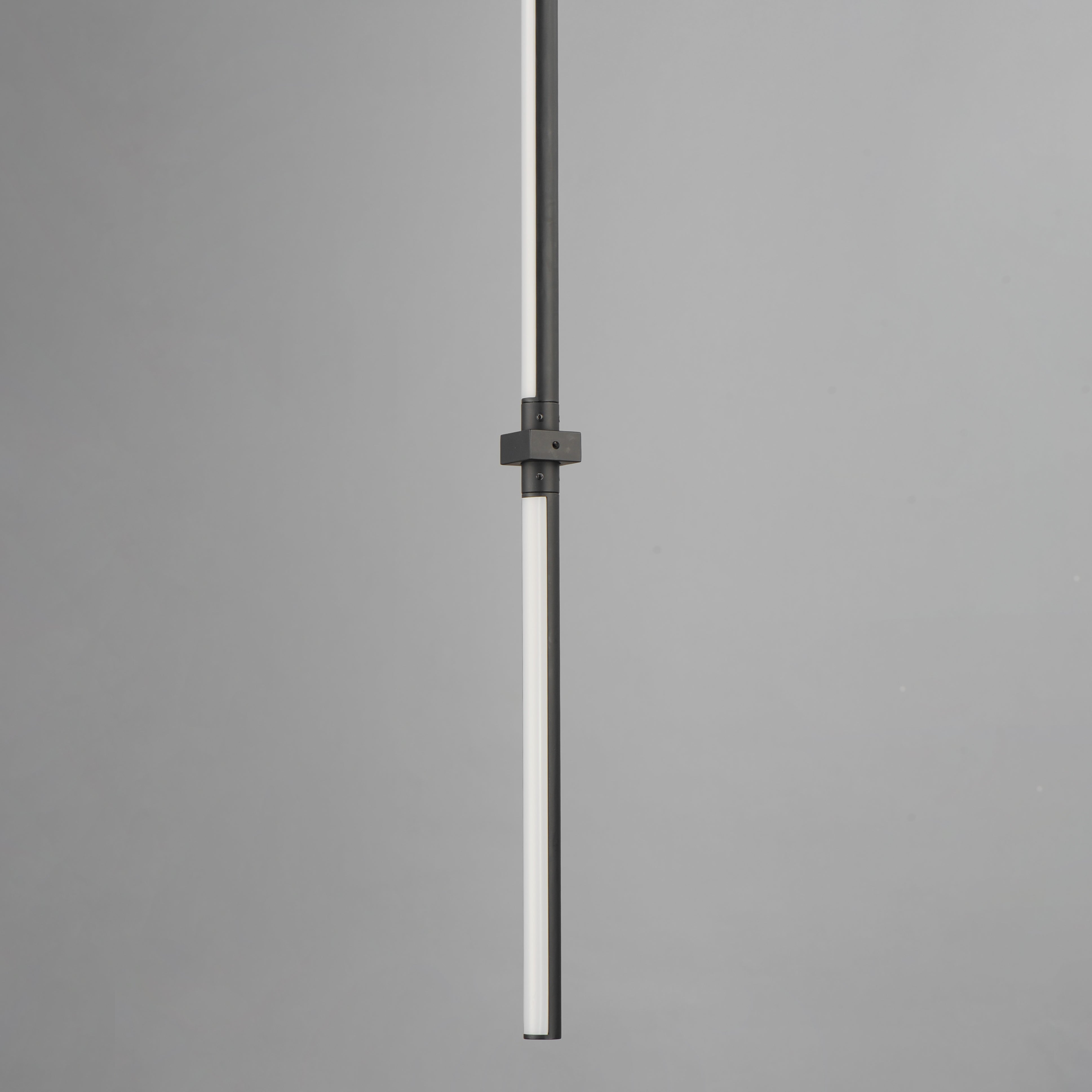 E21358-BK