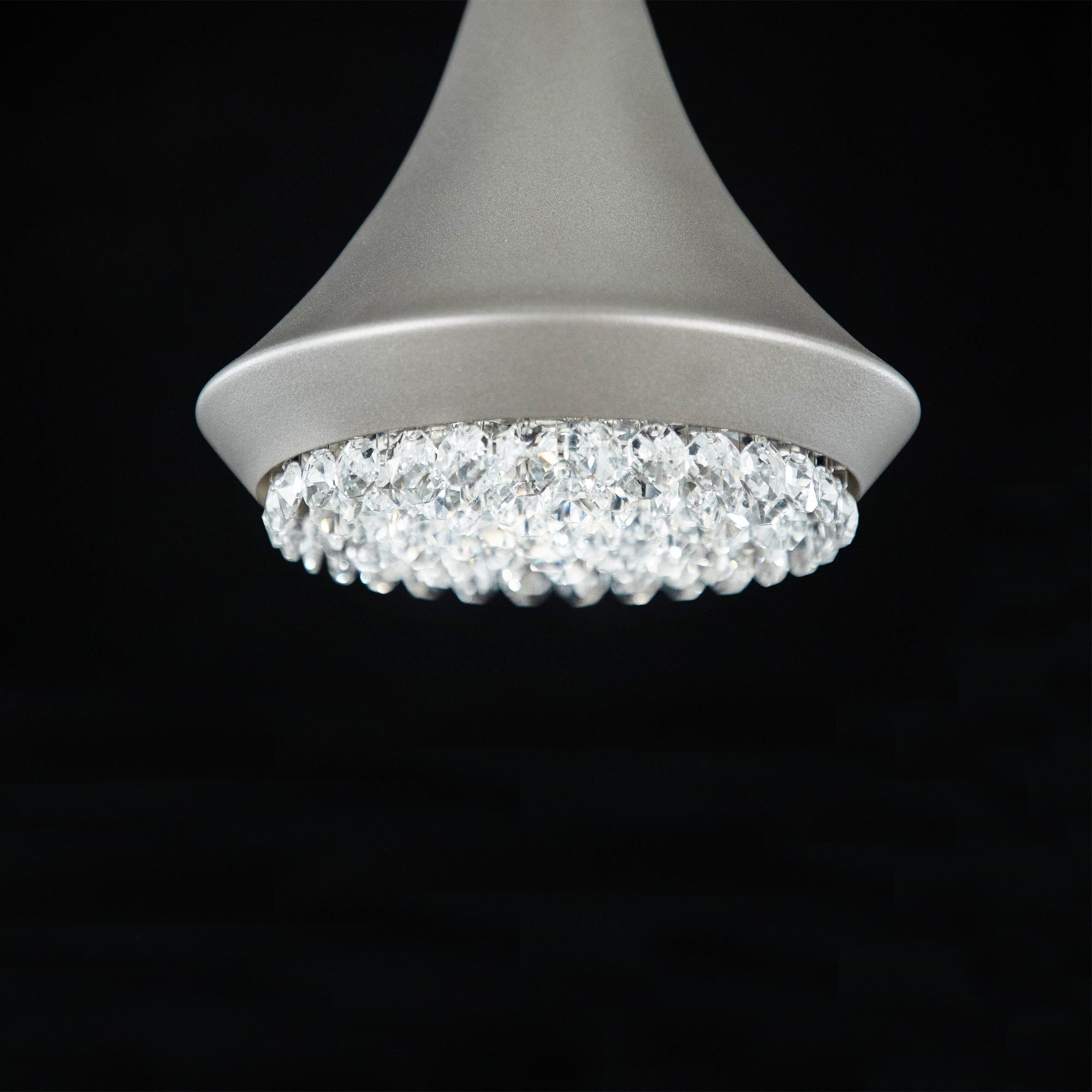 Verita 8" x 12" LED Pendant