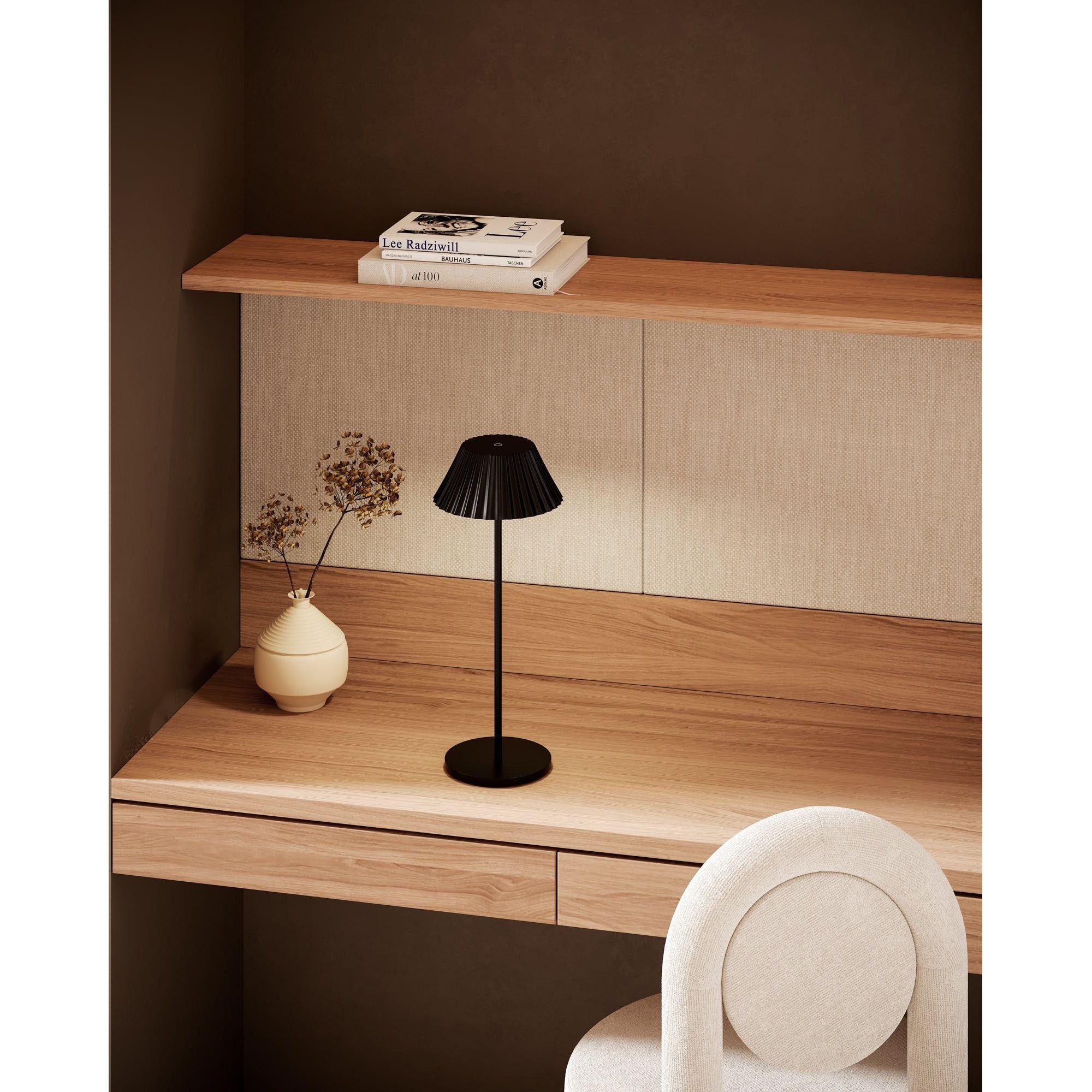 Zola 6" LED Table Lamp