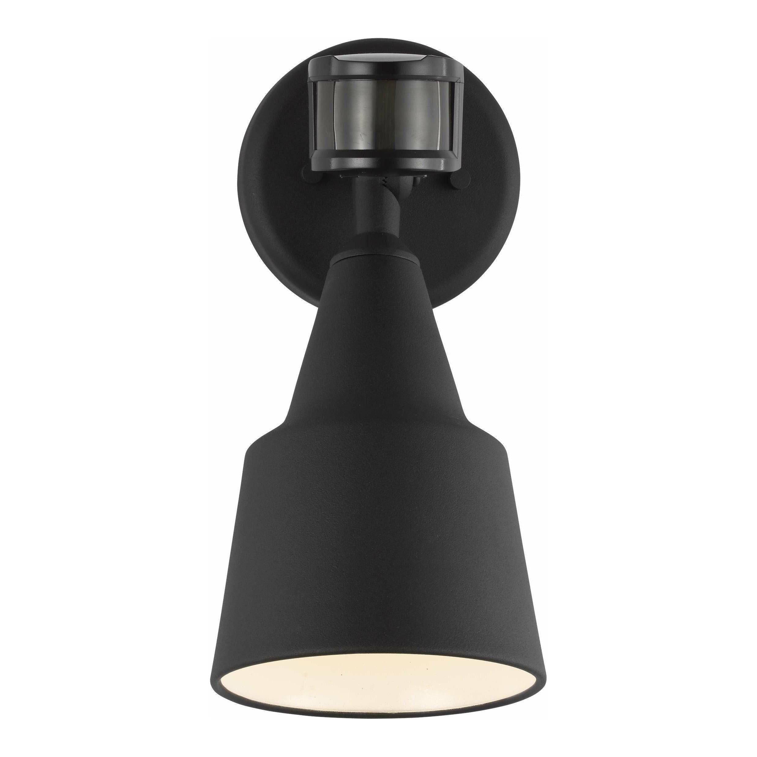 Generation Lighting - Flood Light 1-Light Outdoor Wall Light with Photo and Motion Sensor (with Bulb) - Lights Canada