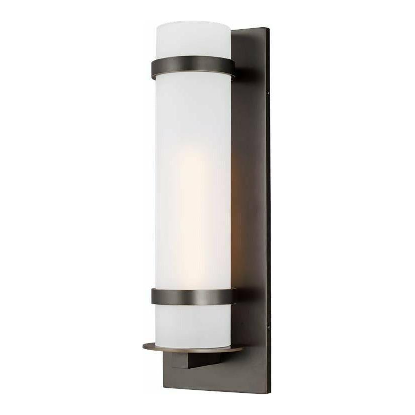 Generation Lighting - Alban Large 1-Light Outdoor Wall Light (with Bulb) - Lights Canada