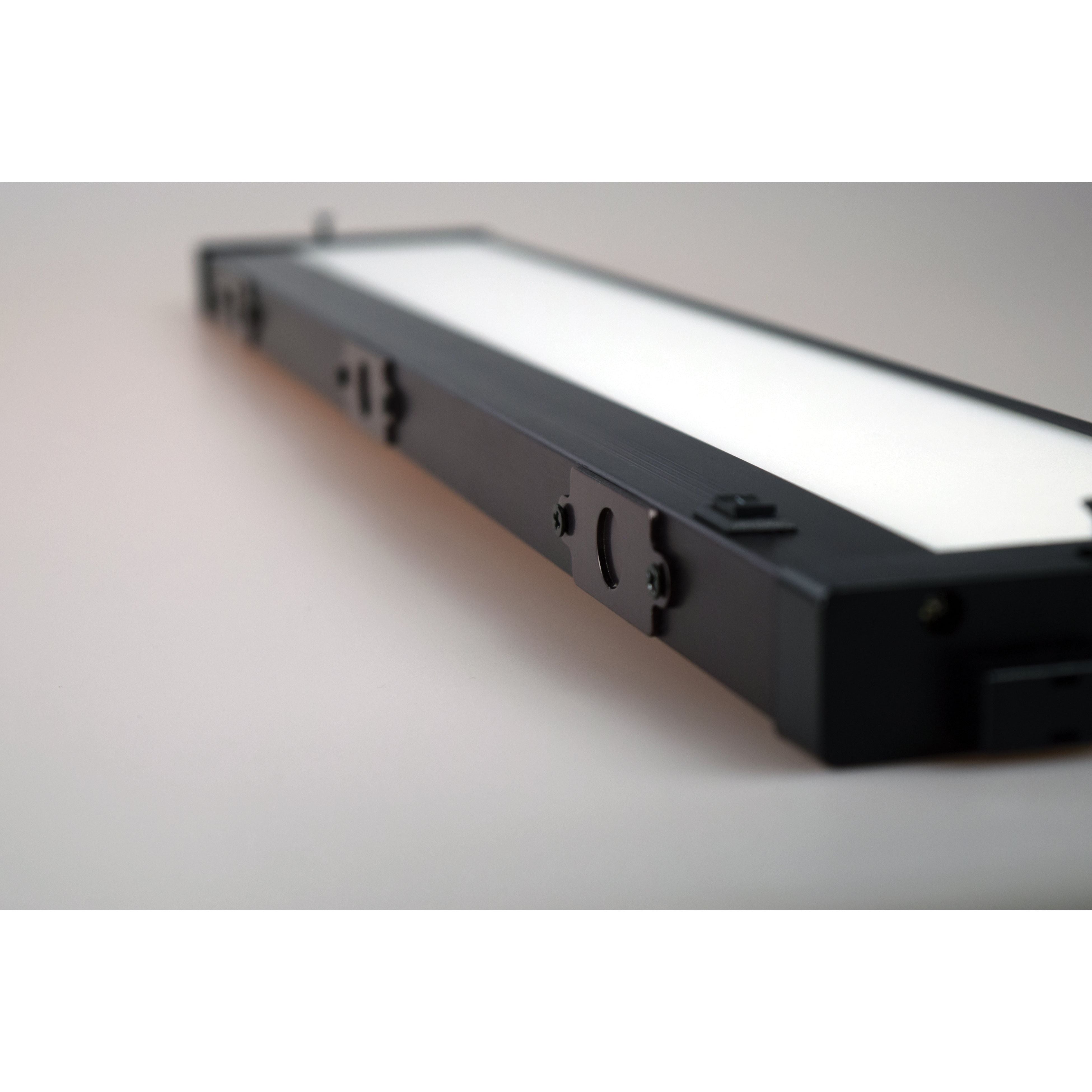 CounterMax MX-L120-EL 21" LED Under Cabinet