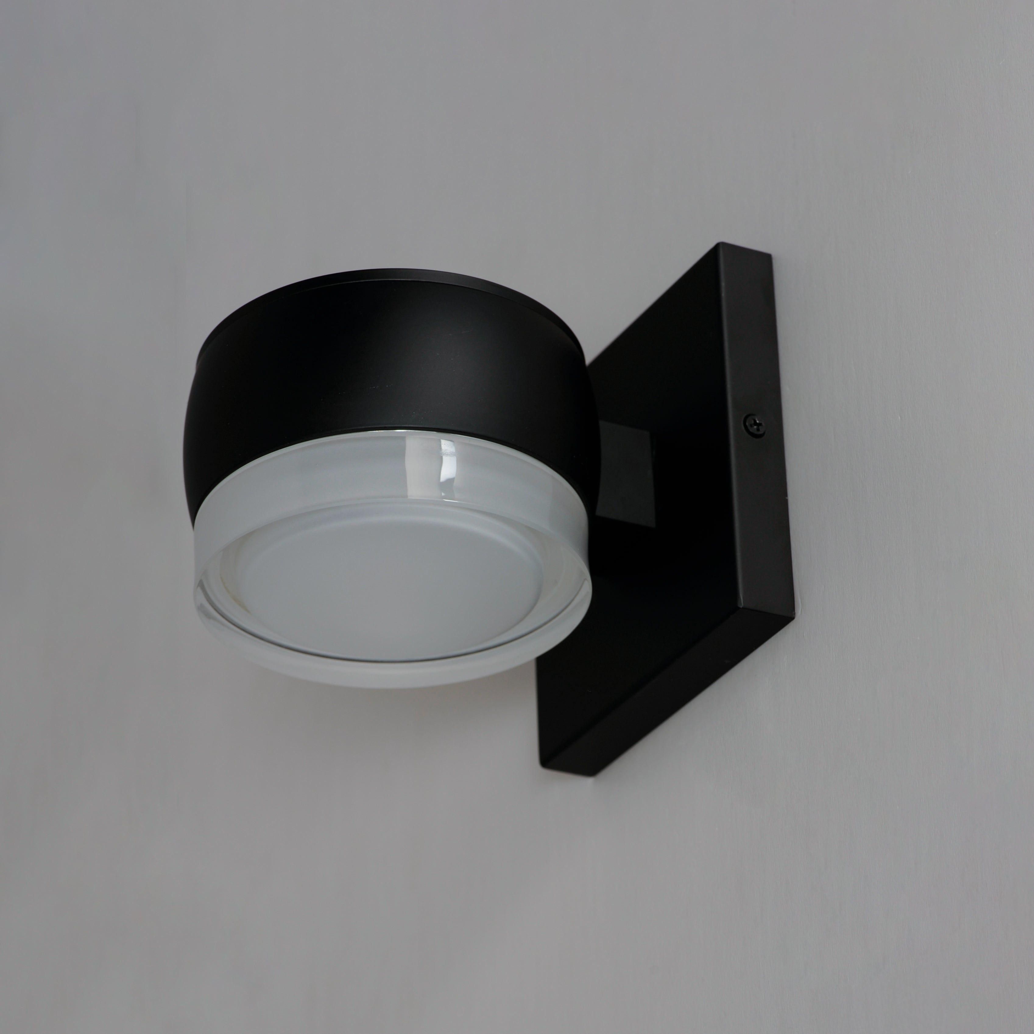 ET2 - Modular Can 1-Light LED Outdoor Wall Light - Lights Canada