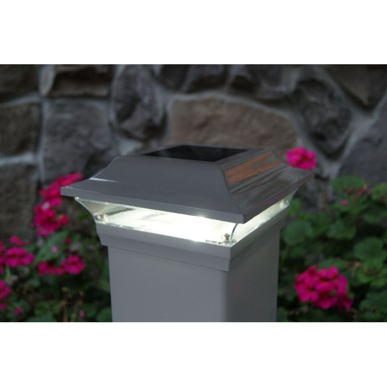 Classy Caps - 5x5 Imperial Solar Post Cap - Lights Canada