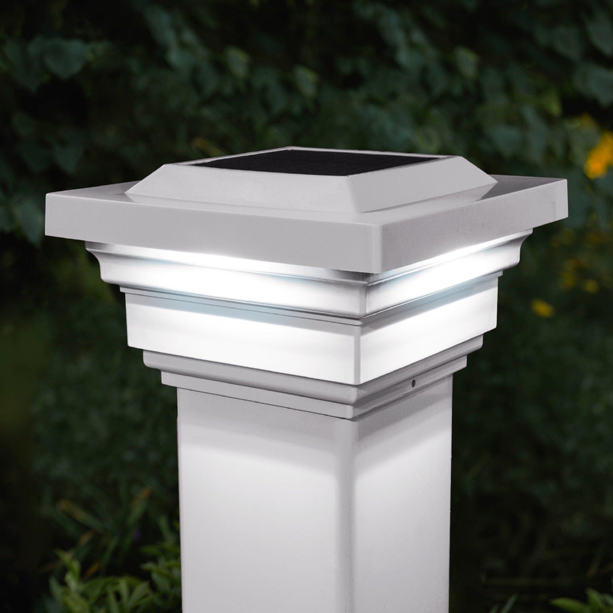 Classy Caps - 4x4 Regal Solar Post Cap - Lights Canada