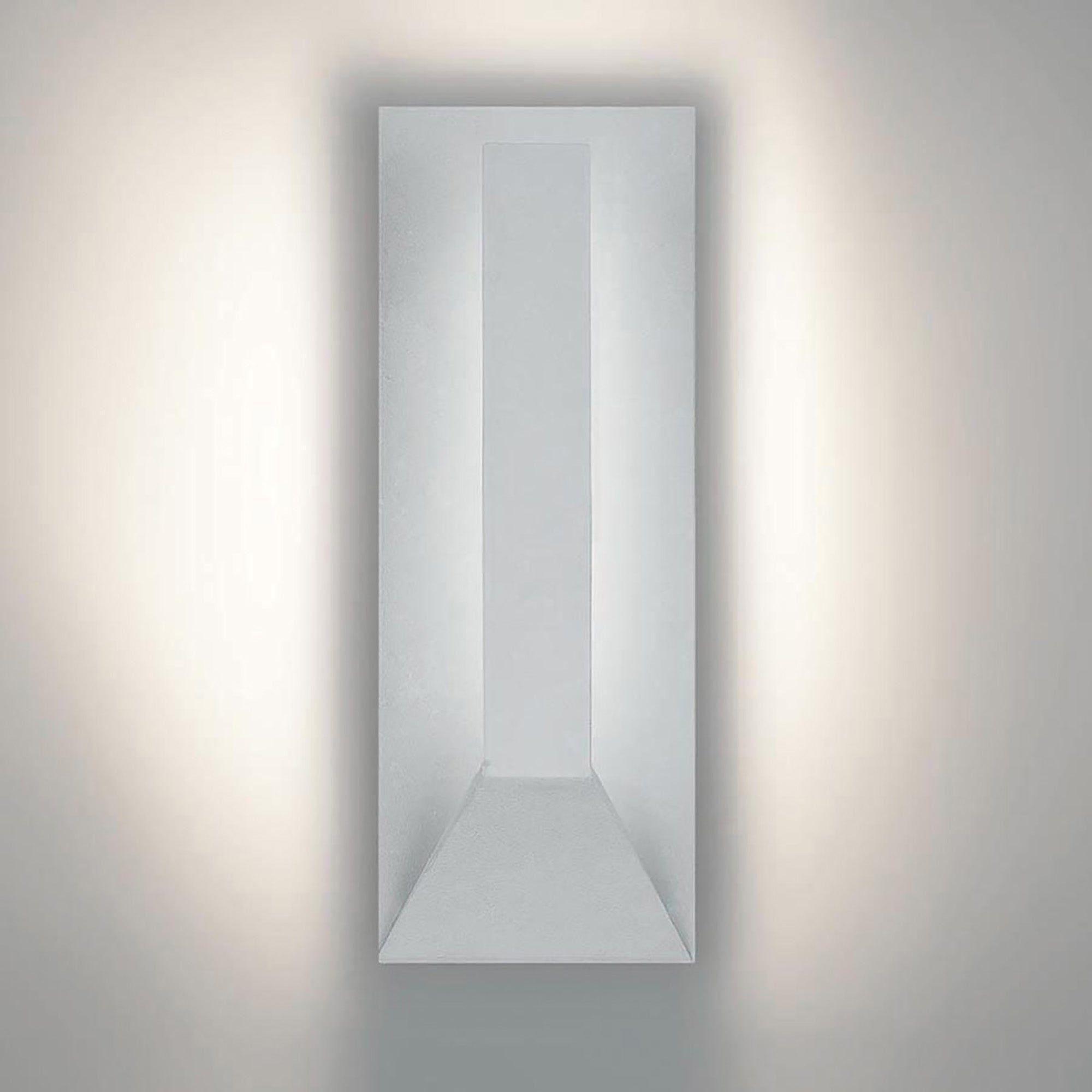 dweLED - Uno 15.3" LED Indoor/Outdoor Wall Light - Lights Canada