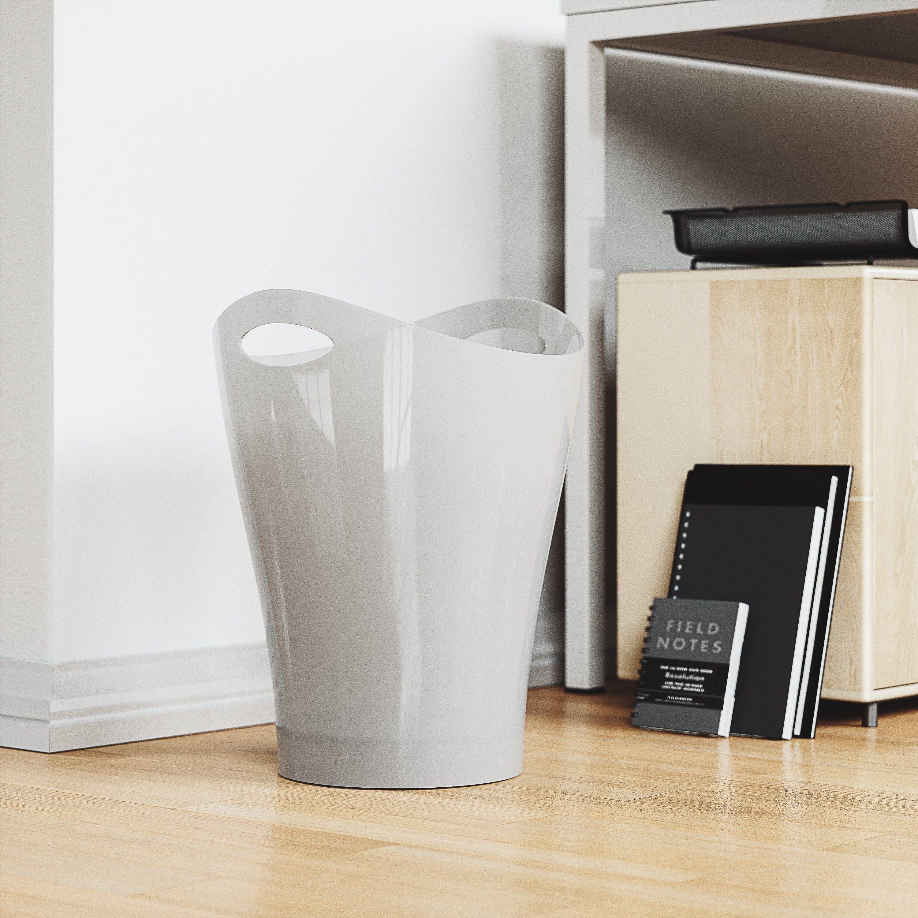 Umbra - Garbino Trash Can 2.25-Gallon (8.5L) Capacity - Lights Canada