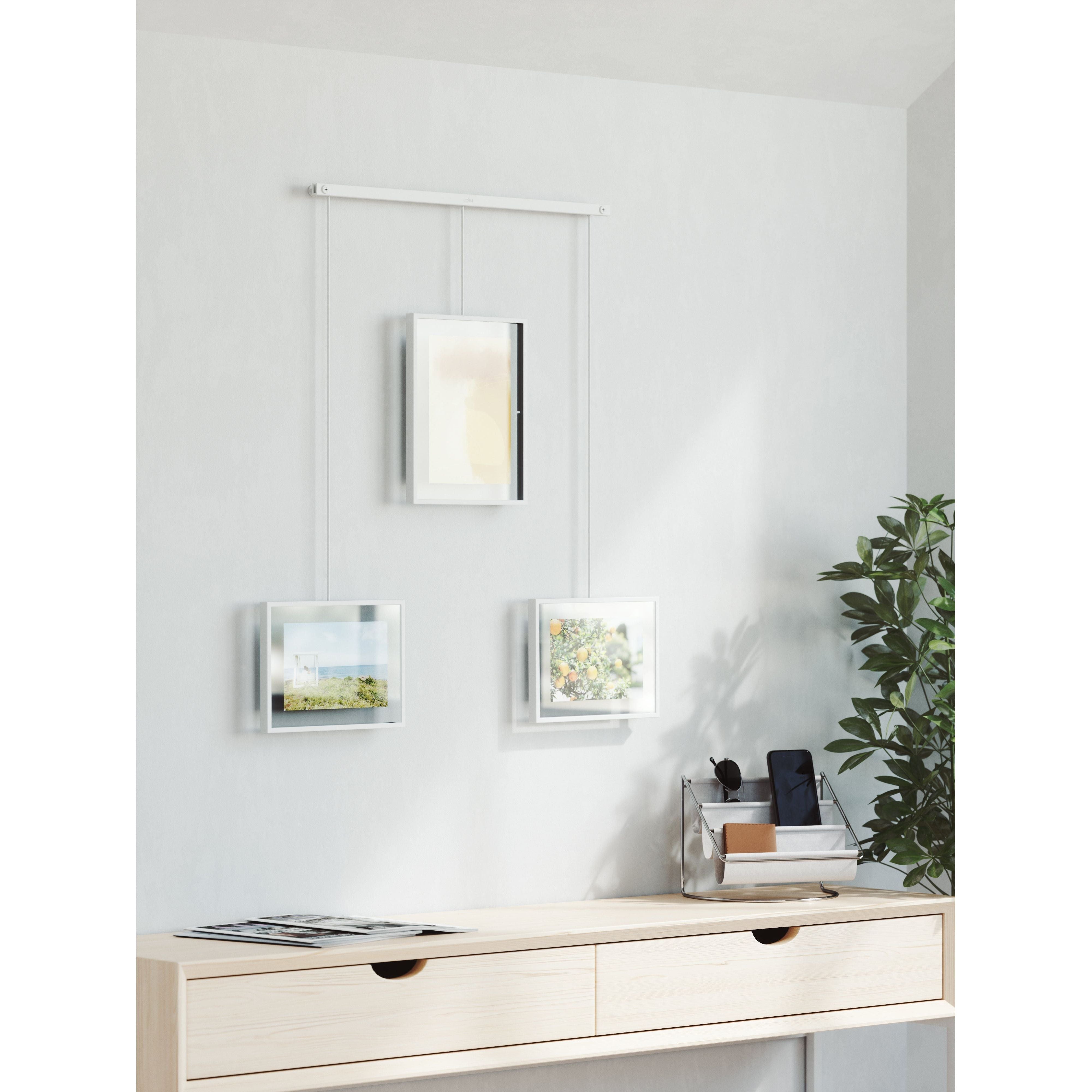 Umbra - Exhibit Photo Frame - Lights Canada