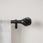 Umbra - Helix Expandable Curtain Rod - Lights Canada