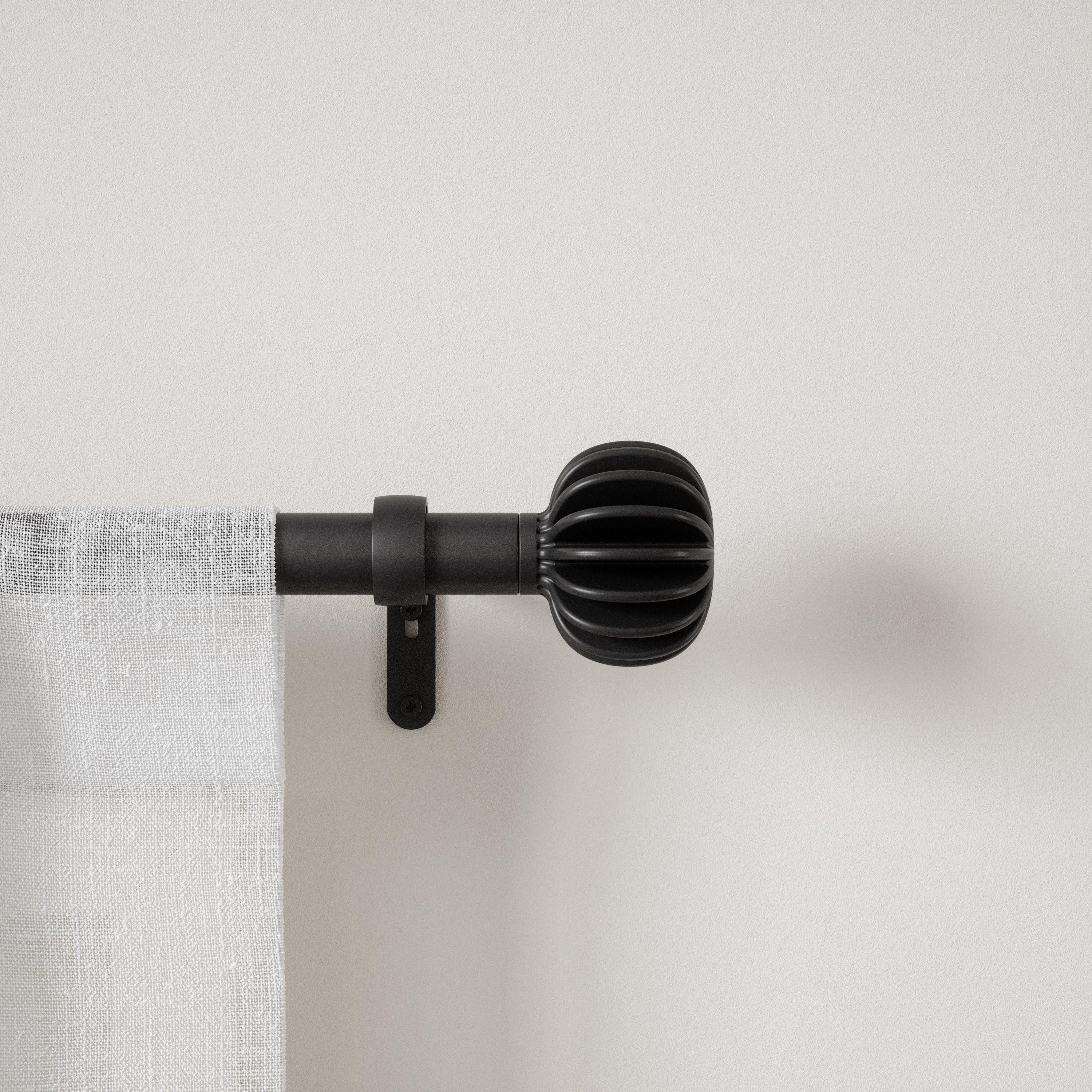 Umbra - Finn 1" Expandable Curtain Rod - Lights Canada